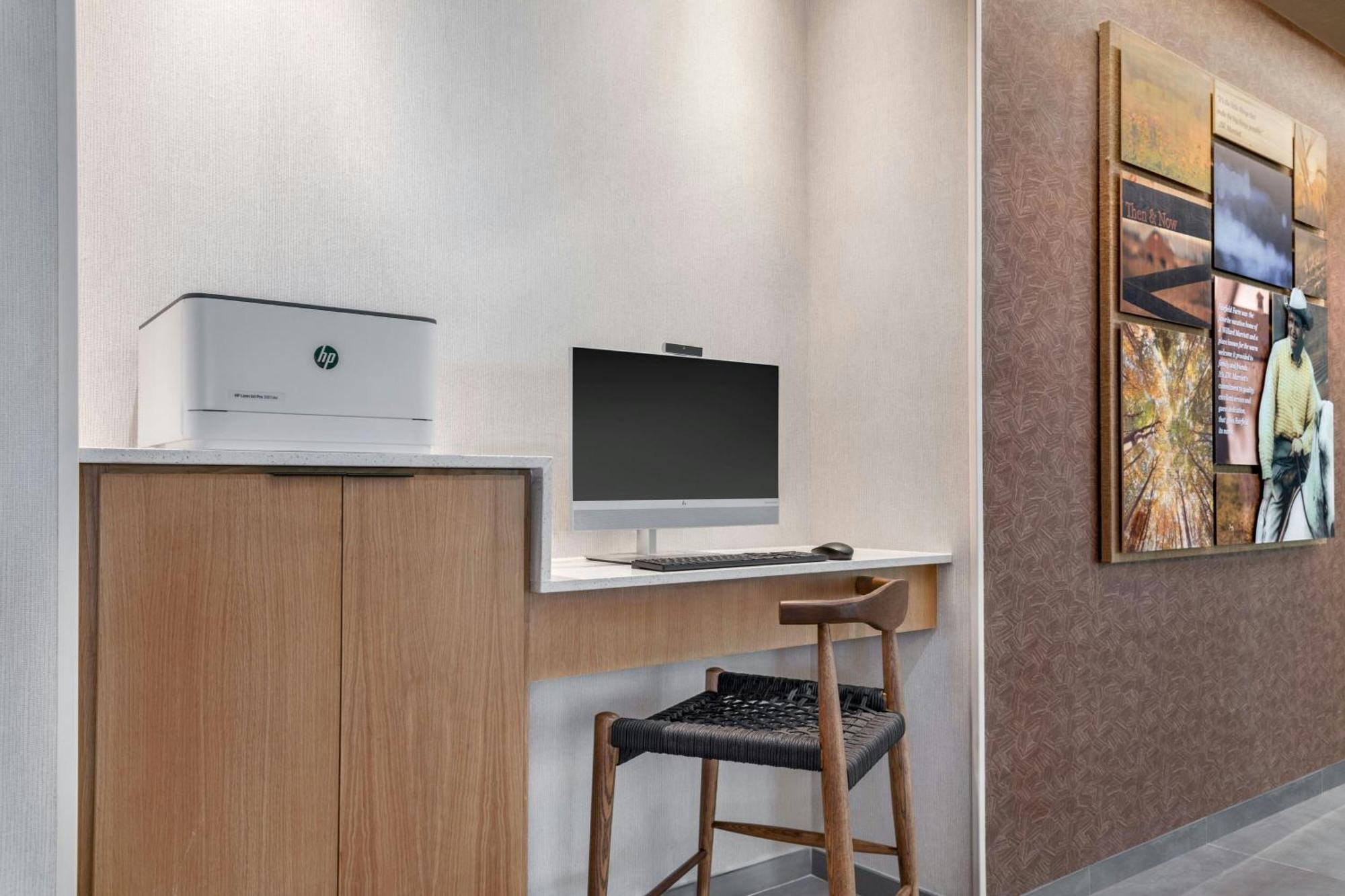 Fairfield By Marriott Inn & Suites Kansas City At The Legends מראה חיצוני תמונה