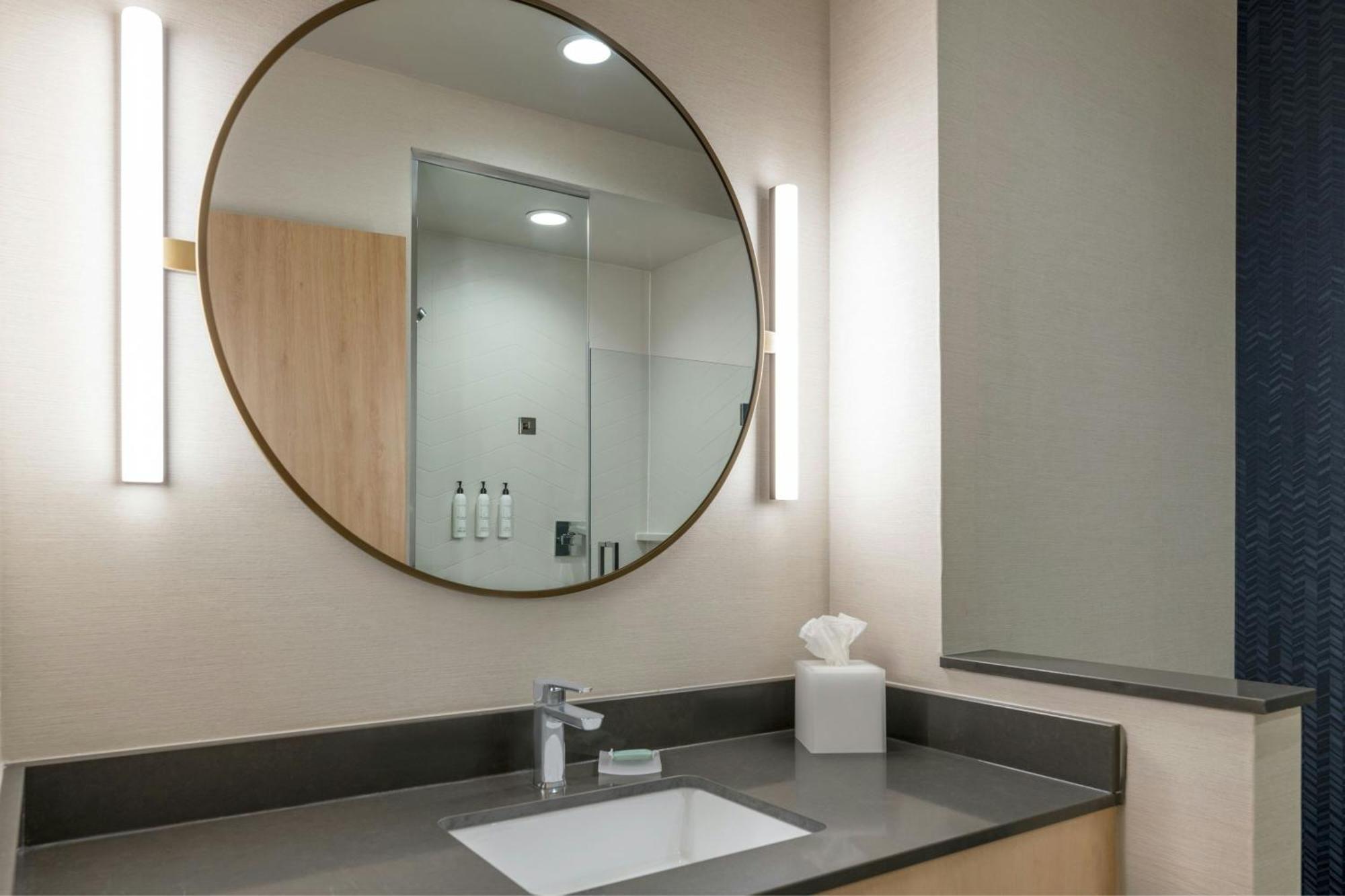 Fairfield By Marriott Inn & Suites Kansas City At The Legends מראה חיצוני תמונה